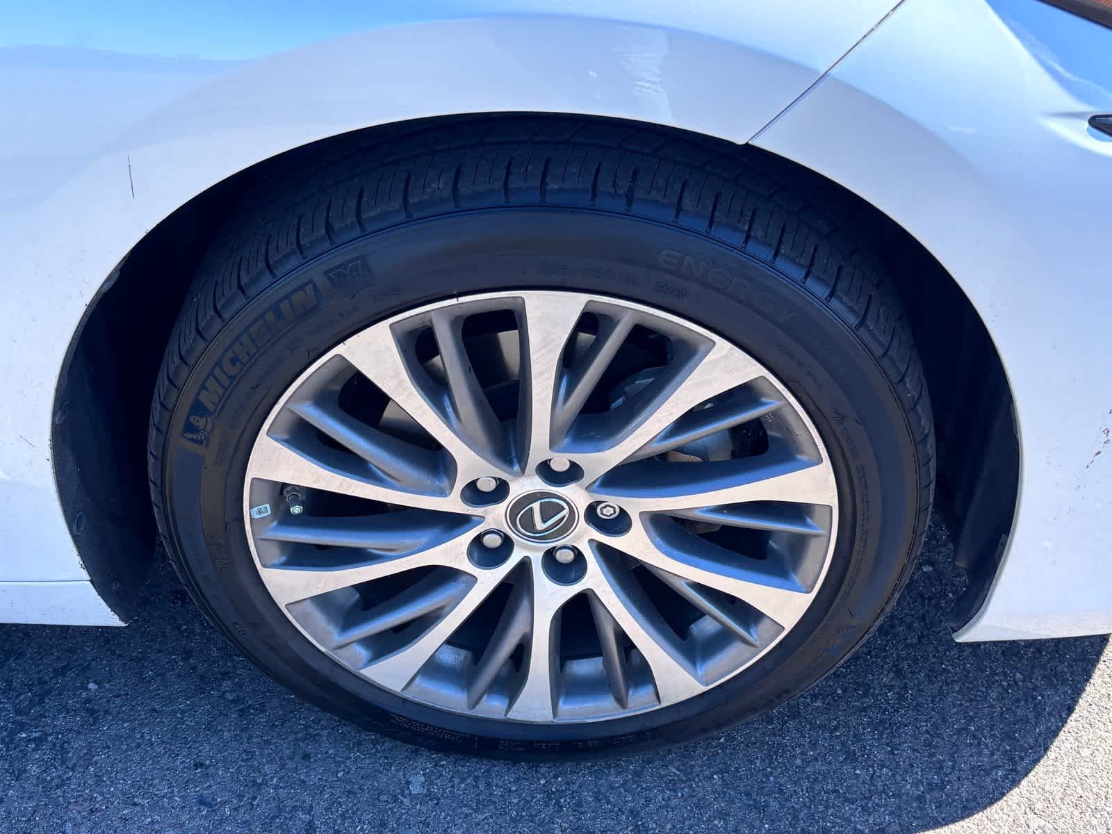 2019 Lexus ES 300h ES 300h