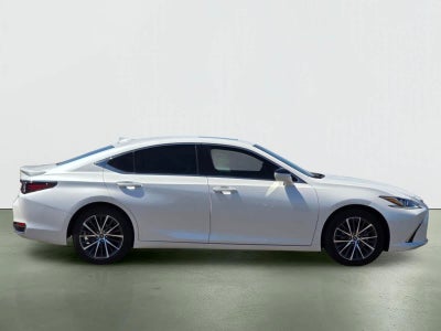 2025 Lexus ES 300h ES 300h