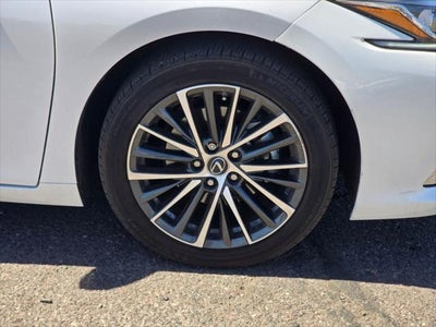 2025 Lexus ES 300h ES 300h