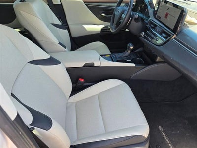 2025 Lexus ES 300h ES 300h