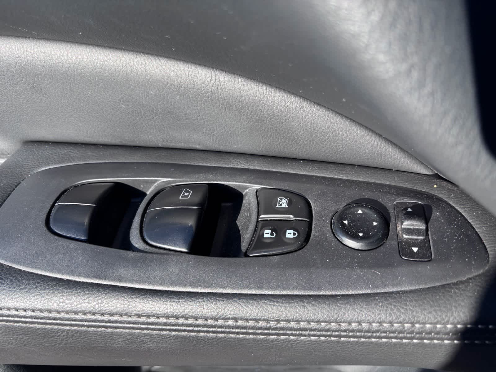 2020 Nissan Pathfinder S