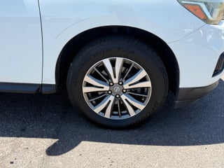 2018 Nissan Pathfinder SV