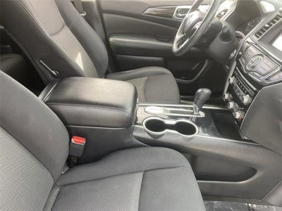 2018 Nissan Pathfinder SV