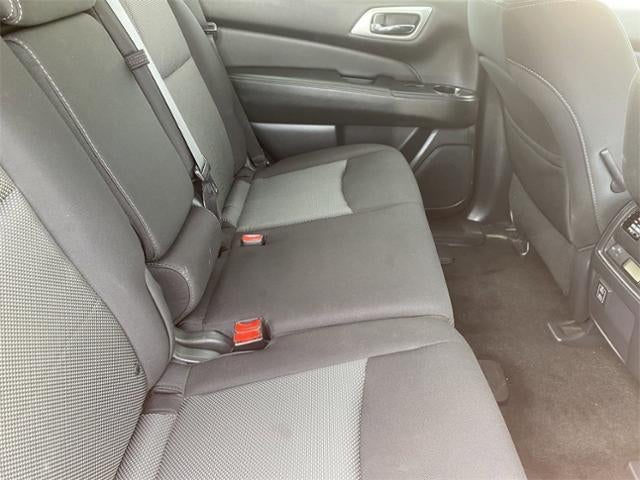 2018 Nissan Pathfinder SV