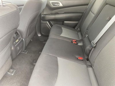 2018 Nissan Pathfinder SV