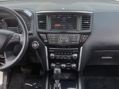 2018 Nissan Pathfinder SV
