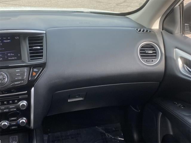 2018 Nissan Pathfinder SV