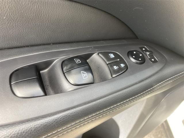 2018 Nissan Pathfinder SV