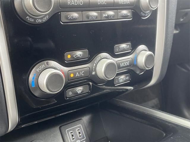 2018 Nissan Pathfinder SV