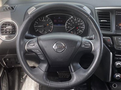 2018 Nissan Pathfinder SV