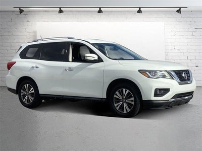 2018 Nissan Pathfinder SV