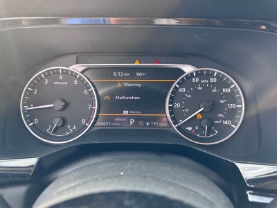 2022 Nissan Pathfinder SV