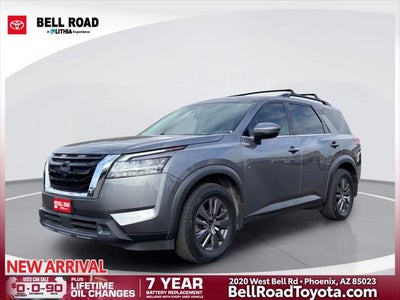 2022 Nissan Pathfinder SV