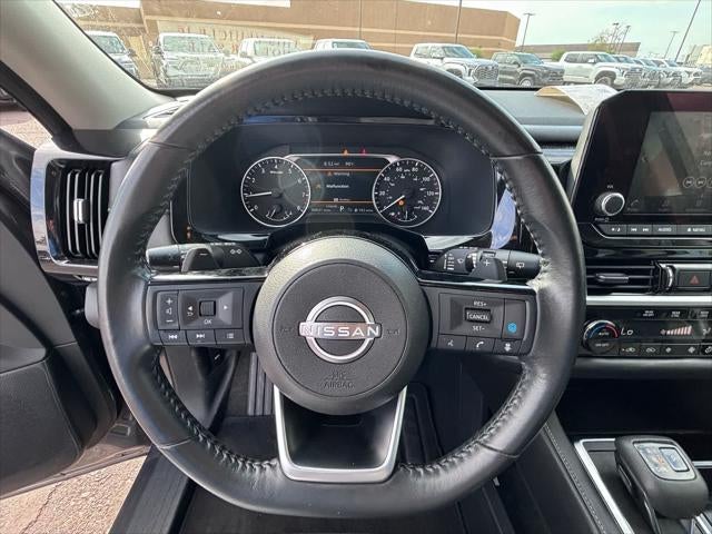2022 Nissan Pathfinder SV