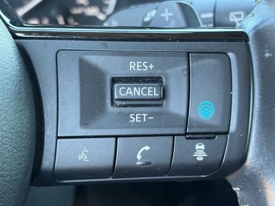 2023 Nissan Pathfinder SV