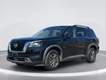 2023 Nissan Pathfinder SV