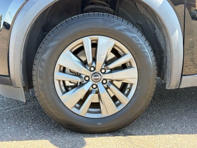 2023 Nissan Pathfinder SV