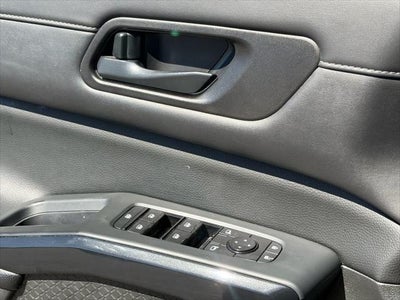2023 Nissan Pathfinder SV