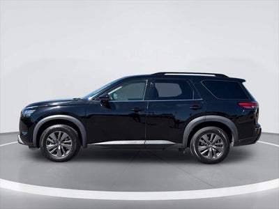 2023 Nissan Pathfinder SV