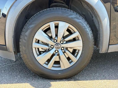 2023 Nissan Pathfinder SV