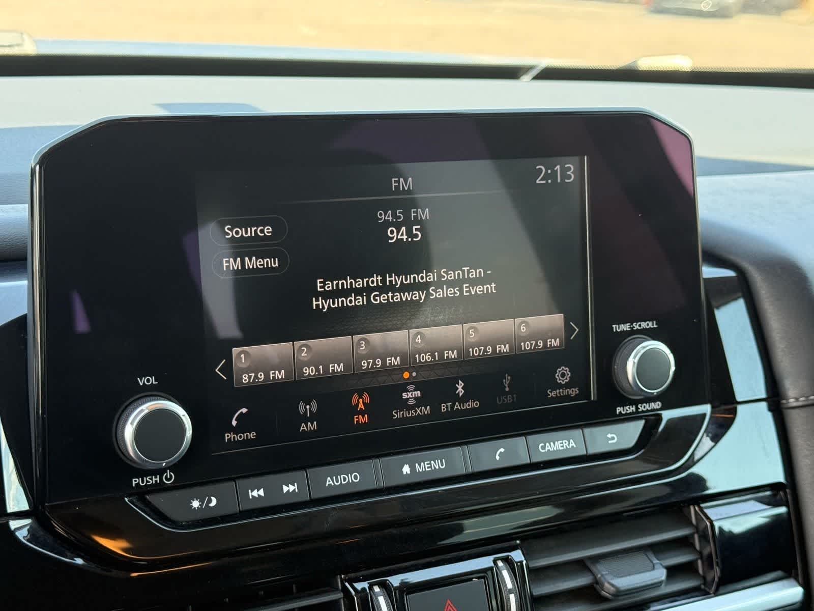 2024 Nissan Pathfinder SV