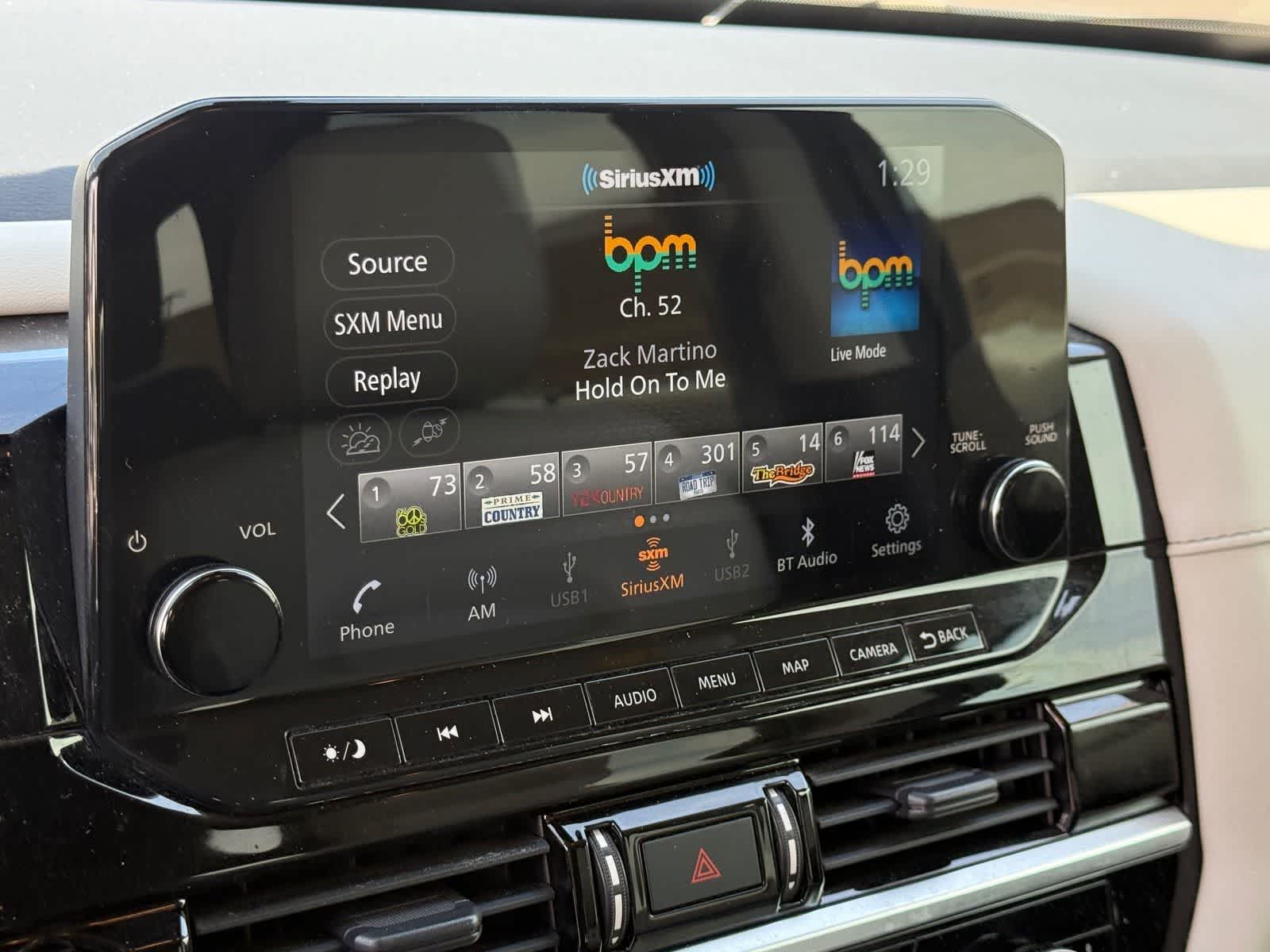 2022 Nissan Pathfinder SL