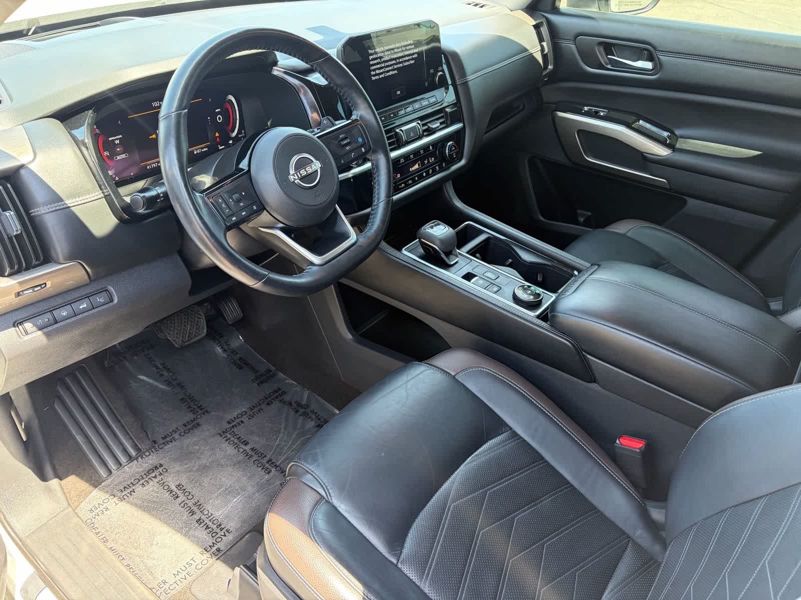 2023 Nissan Pathfinder Platinum