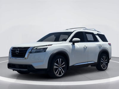 2023 Nissan Pathfinder Platinum