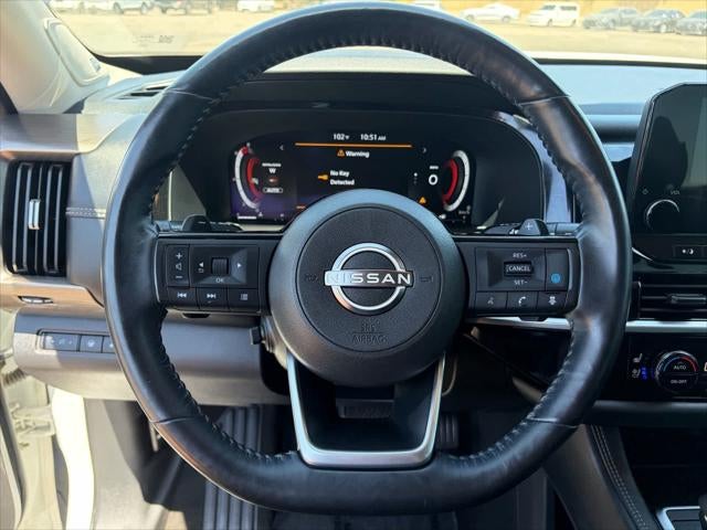 2023 Nissan Pathfinder Platinum