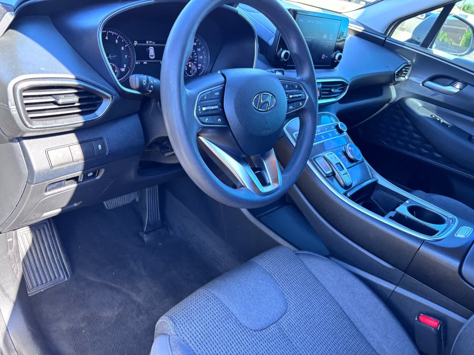 2022 Hyundai Santa Fe SE