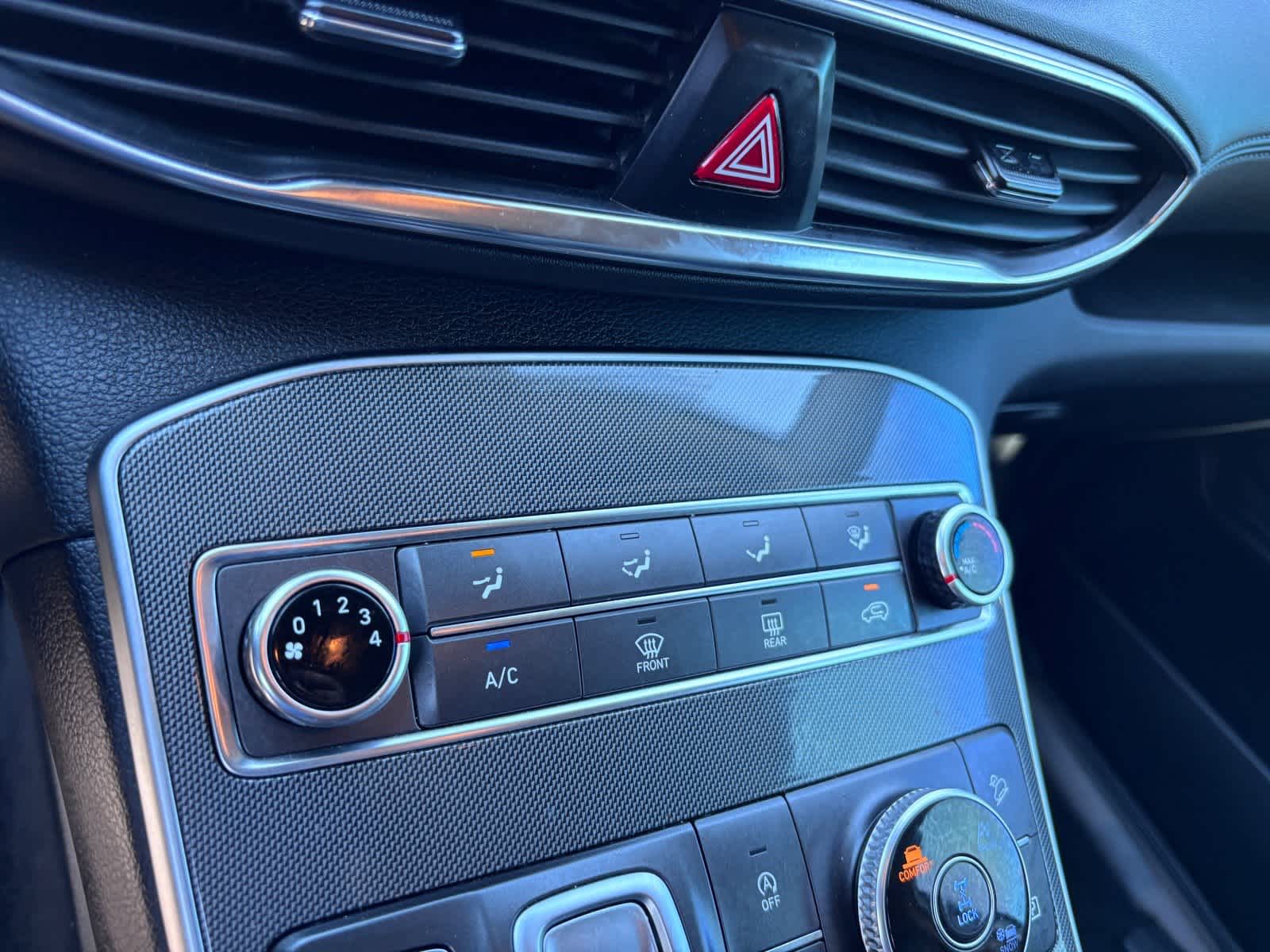2022 Hyundai Santa Fe SE