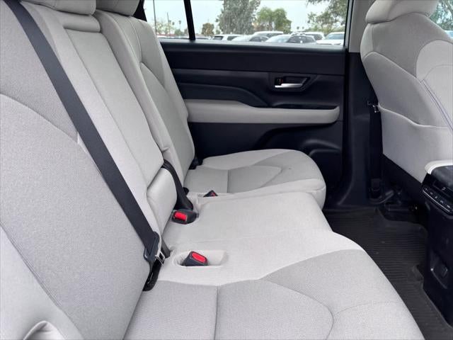 2026 Toyota Grand Highlander Hybrid LE