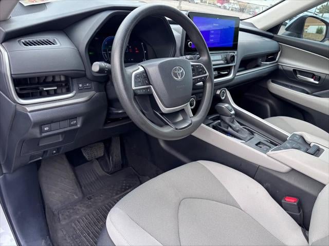 2026 Toyota Grand Highlander Hybrid LE