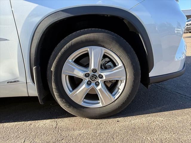 2023 Toyota Highlander Hybrid LE