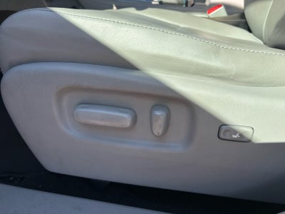 2012 Toyota Highlander SE