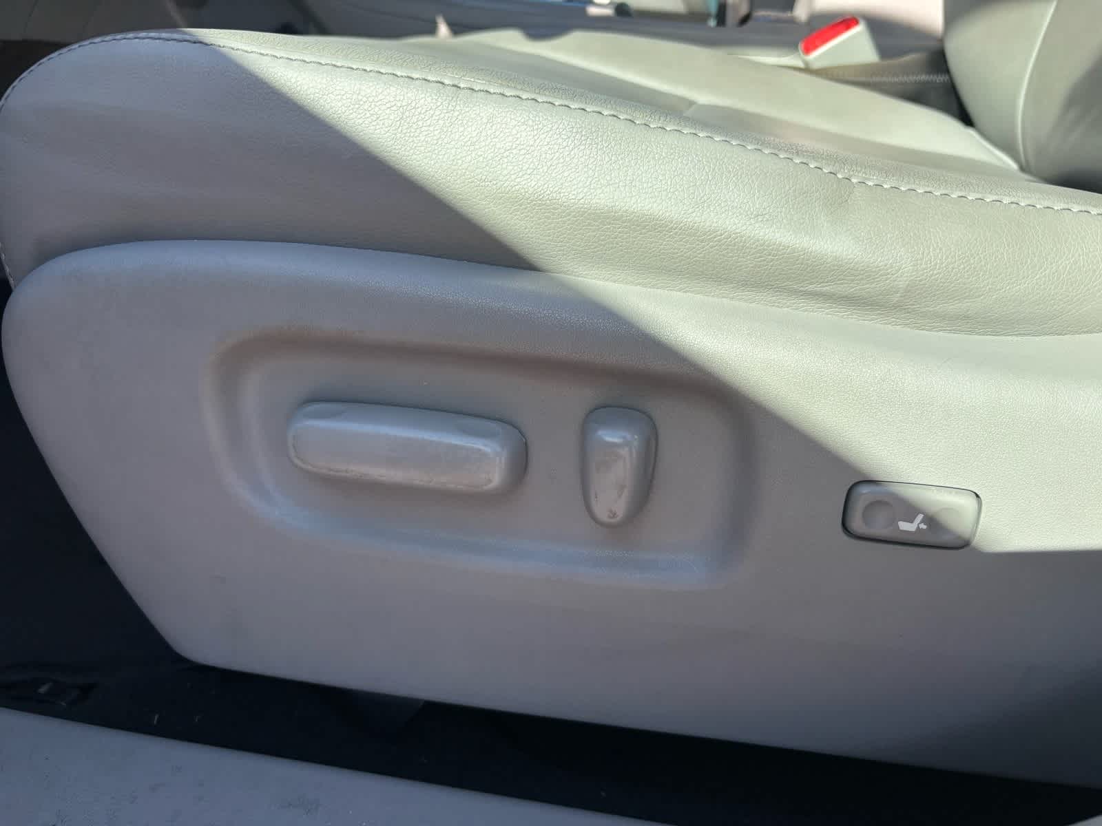 2012 Toyota Highlander SE