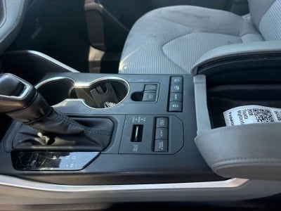 2020 Toyota Highlander LE