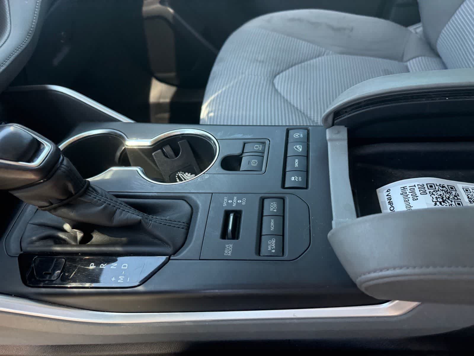 2020 Toyota Highlander LE