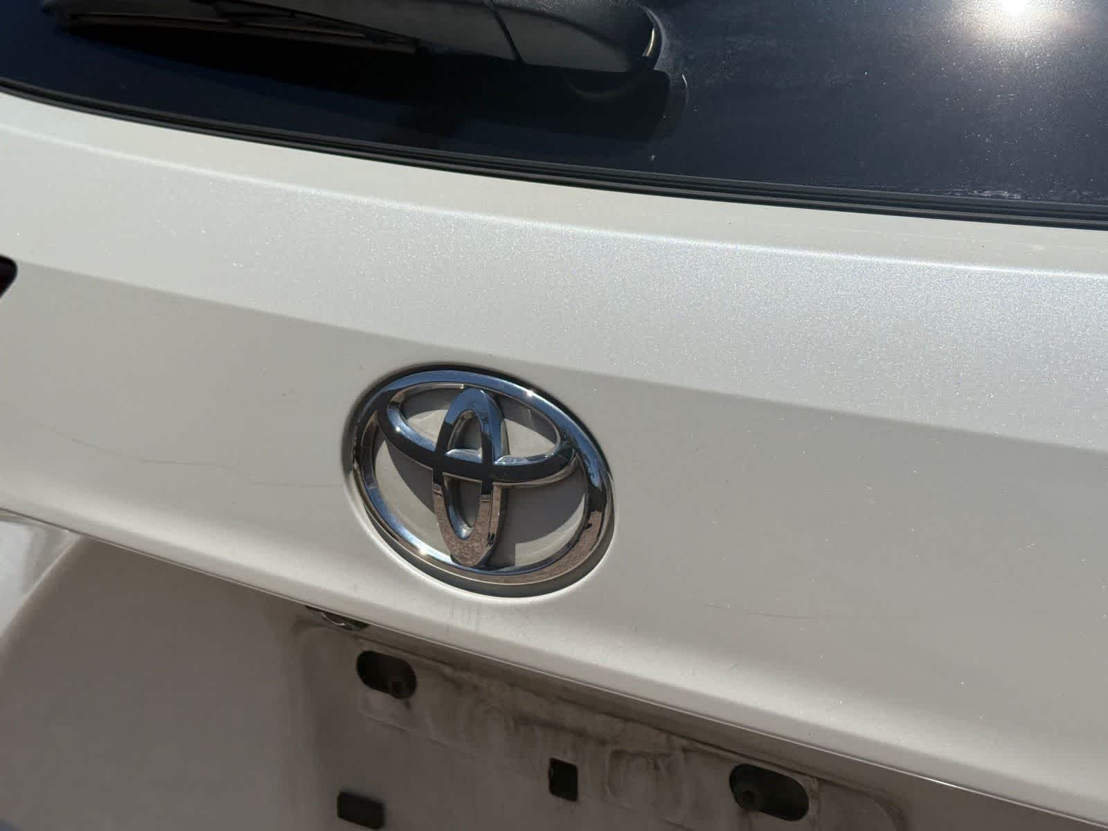 2020 Toyota Highlander LE