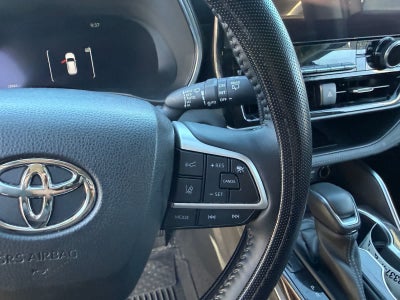2023 Toyota Highlander Platinum
