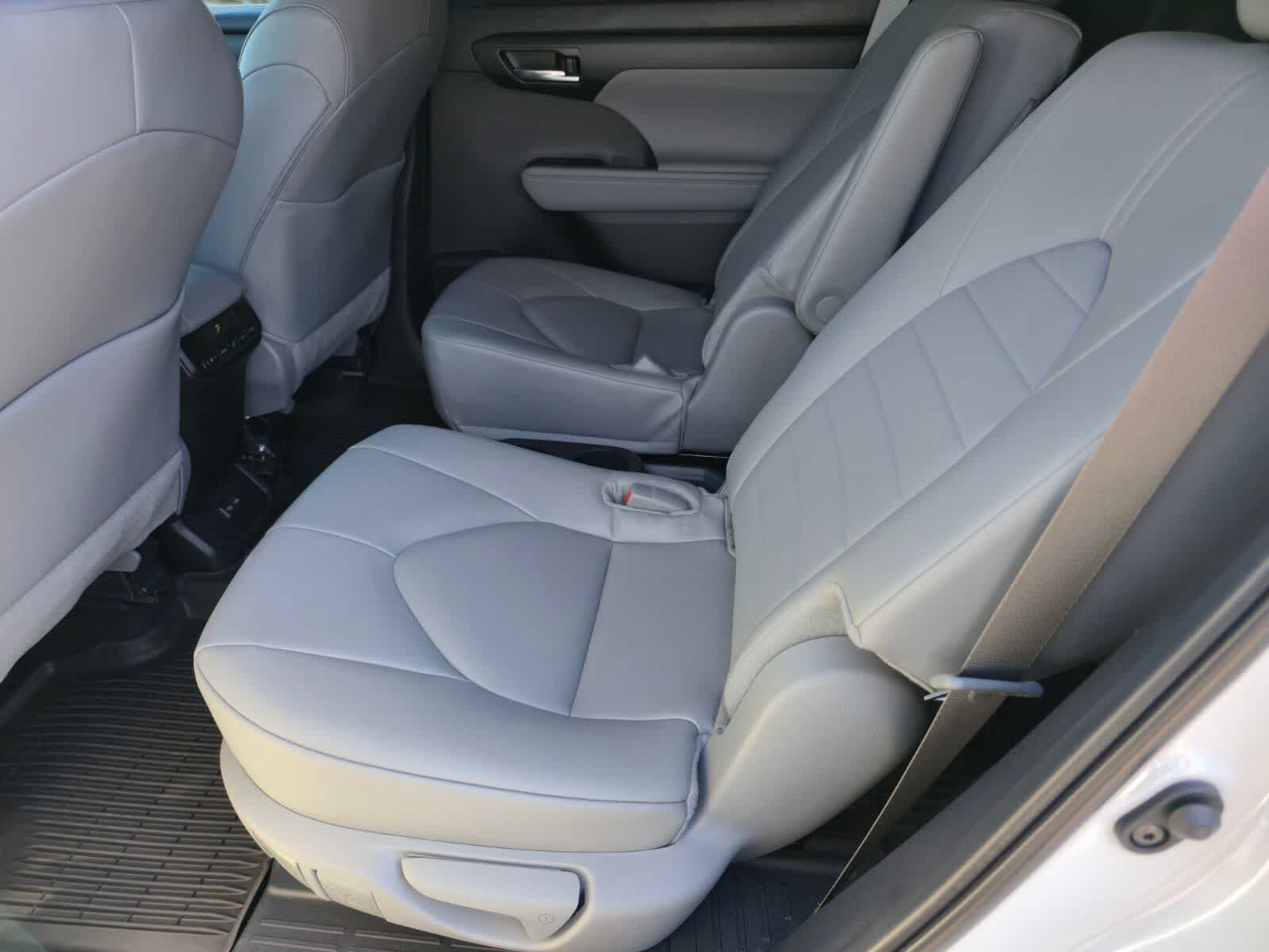 2025 Toyota Highlander XLE