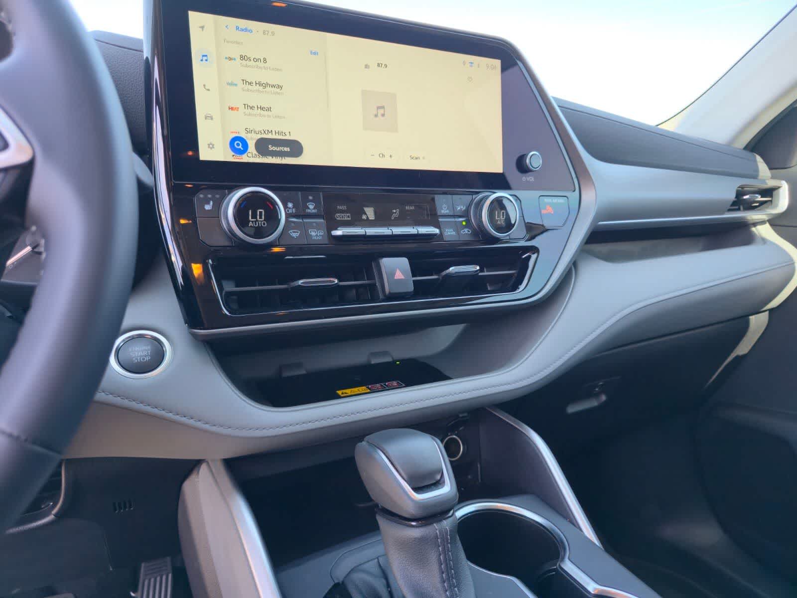 2025 Toyota Highlander XLE