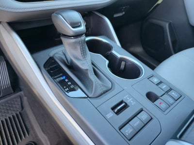 2025 Toyota Highlander XLE