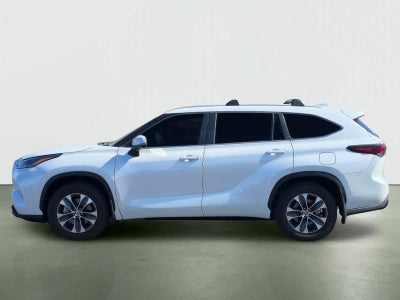 2025 Toyota Highlander XLE