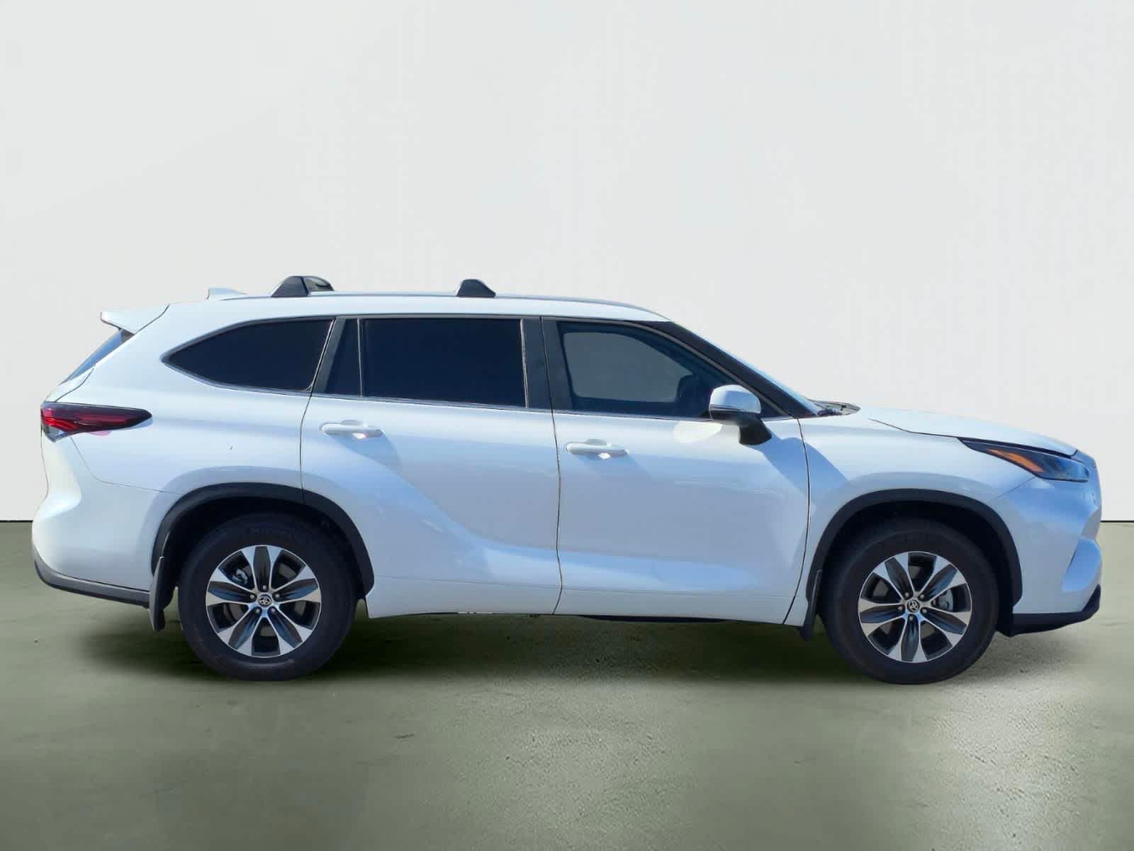2025 Toyota Highlander XLE
