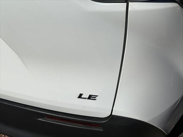 2025 Toyota Sienna LE