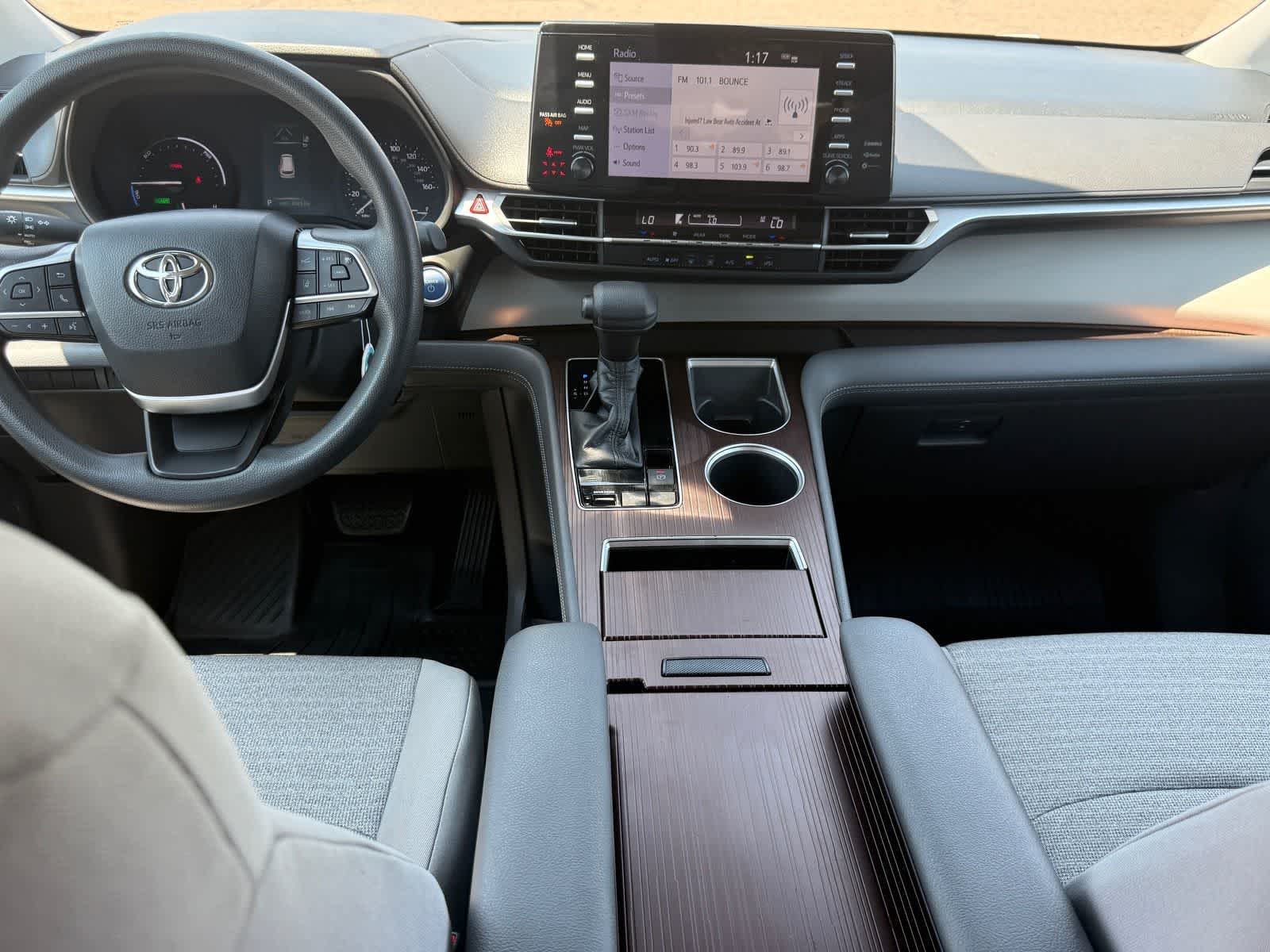 2021 Toyota Sienna LE