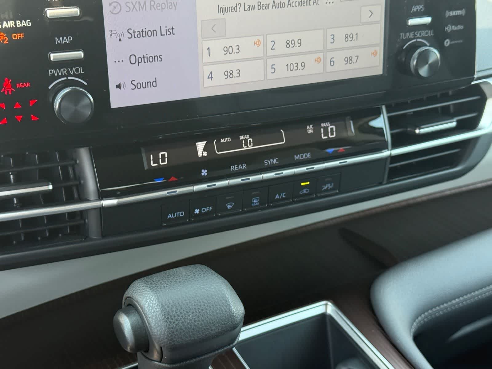 2021 Toyota Sienna LE