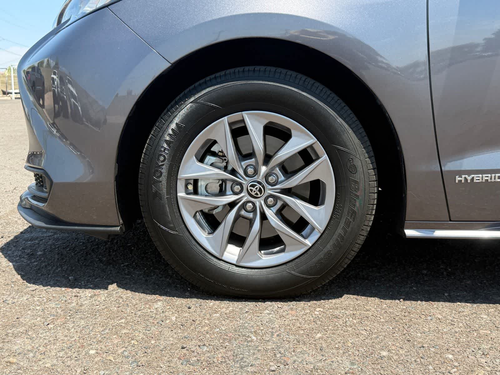 2021 Toyota Sienna LE