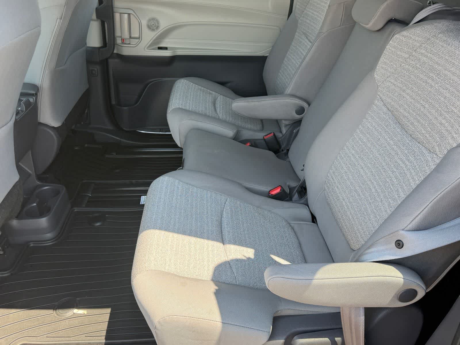 2021 Toyota Sienna LE